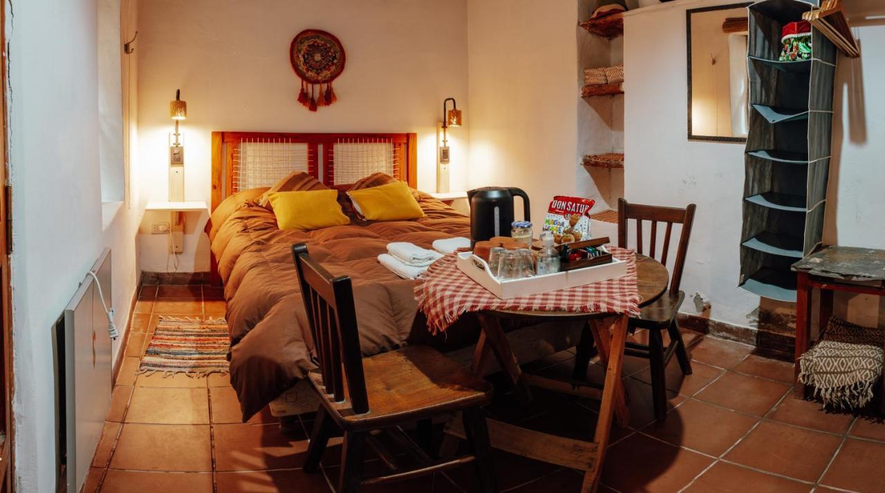 Casa De La Flia. Sanchez Bed and Breakfast Humahuaca Buitenkant foto