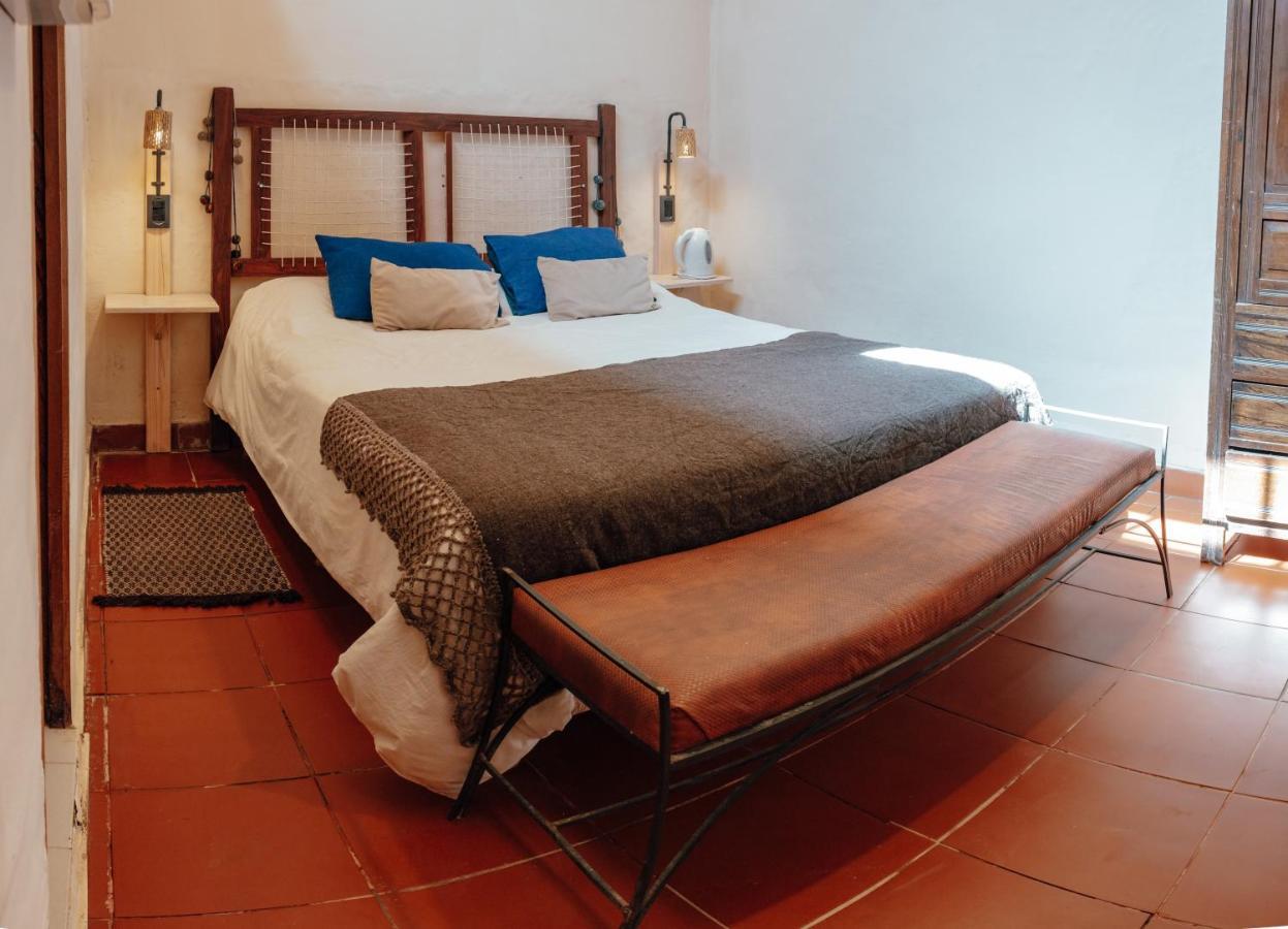 Casa De La Flia. Sanchez Bed and Breakfast Humahuaca Buitenkant foto
